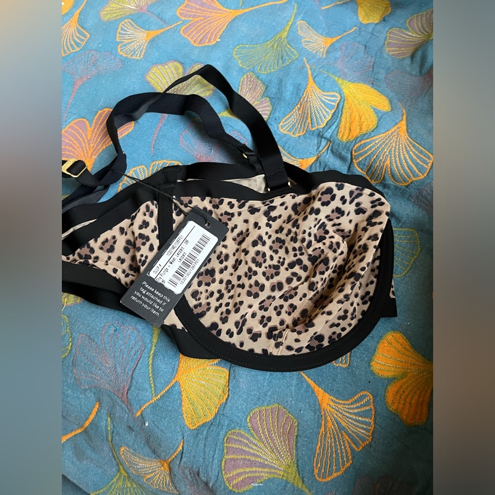 Cuup plunge bra in leopard